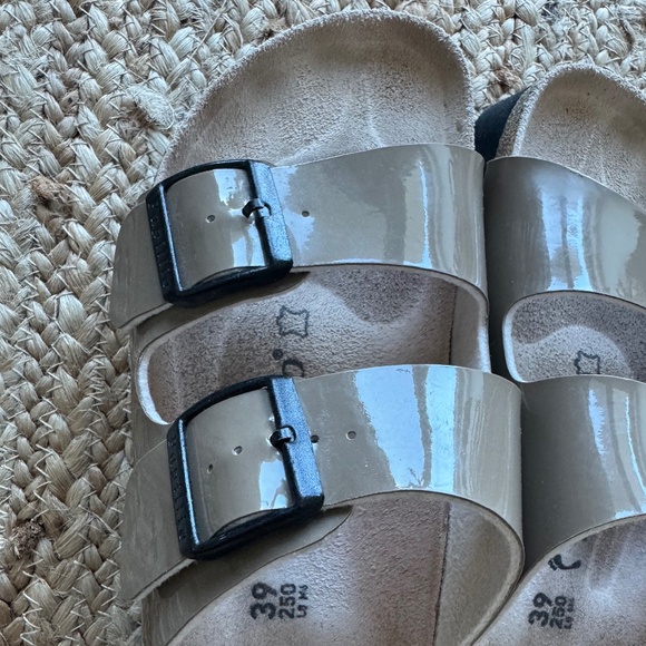 Birkenstock Papillio Arizona Platform Sandals – Patent Beige 🤎 - Picture 4 of 8